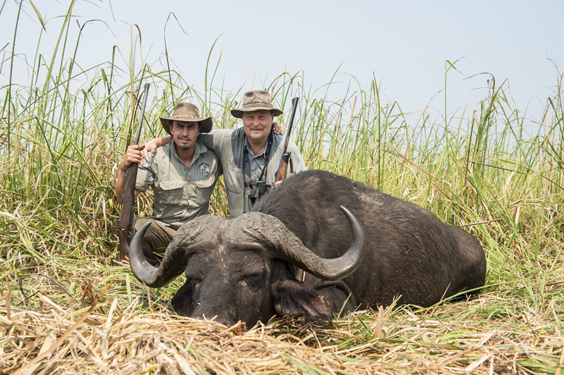 Mozambik kafferbivaly vadászat